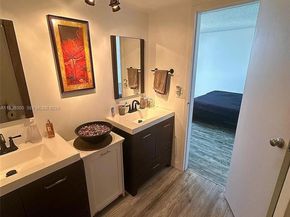 13499 Biscayne Blvd 1013, North Miami FL 33181