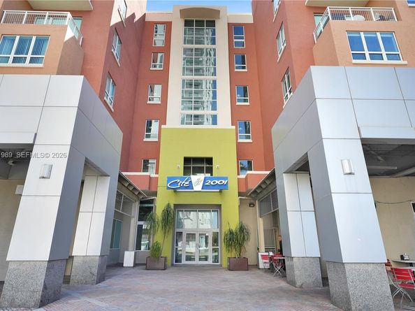 2001 Biscayne Blvd 3213, Miami FL 33137
