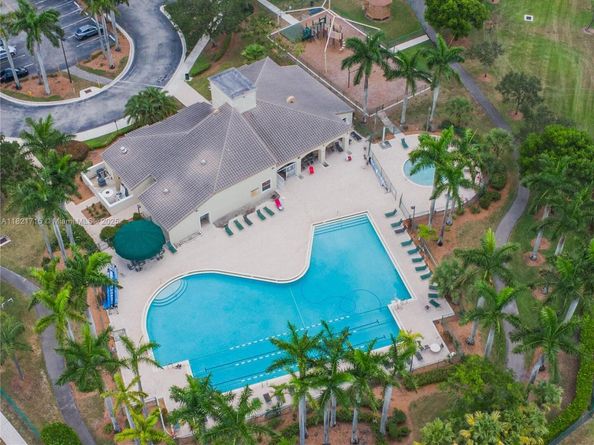 801 NW 156th Ave, Pembroke Pines FL 33028