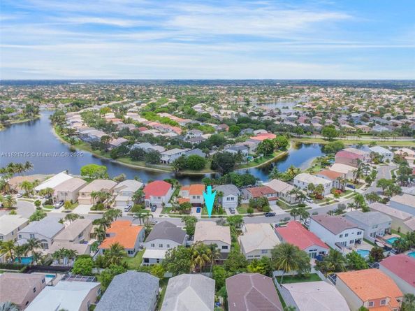 801 NW 156th Ave, Pembroke Pines FL 33028