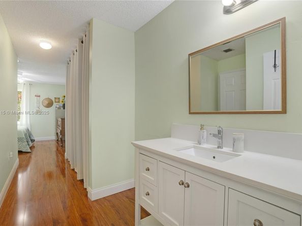 801 NW 156th Ave, Pembroke Pines FL 33028