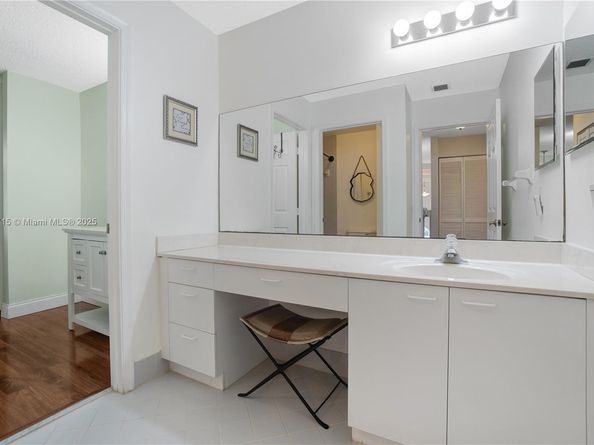 801 NW 156th Ave, Pembroke Pines FL 33028