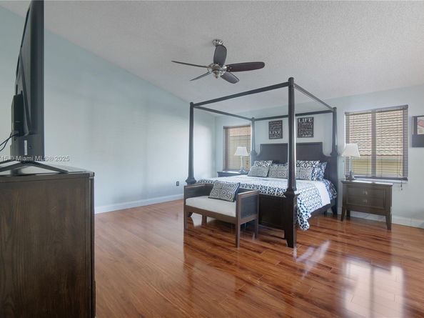 801 NW 156th Ave, Pembroke Pines FL 33028