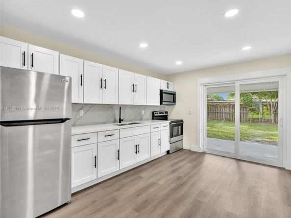 5710 Raleigh St, Hollywood FL 33021