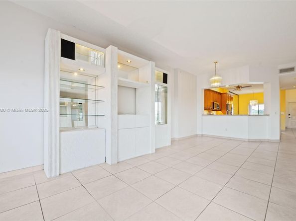 7675 Granville Dr 402, Tamarac FL 33321