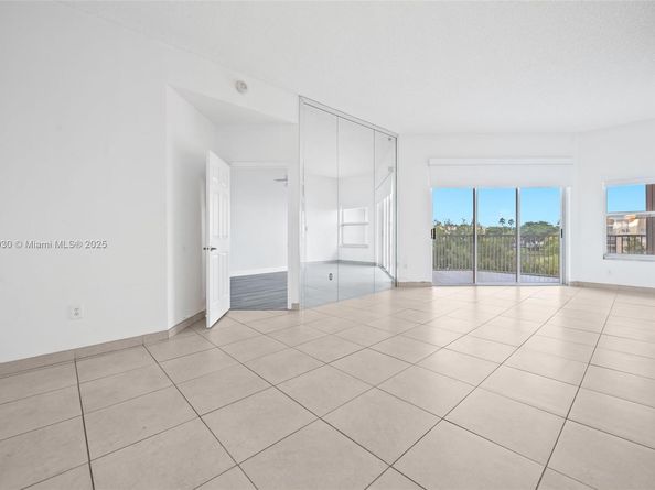 7675 Granville Dr 402, Tamarac FL 33321