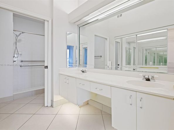7675 Granville Dr 402, Tamarac FL 33321