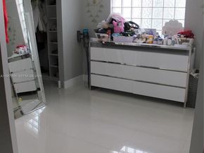 5285 NW 112th Ter, Coral Springs FL 33076