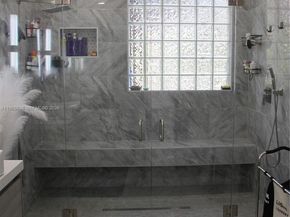 5285 NW 112th Ter, Coral Springs FL 33076