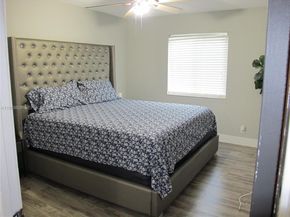 5285 NW 112th Ter, Coral Springs FL 33076