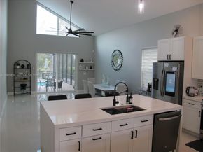 5285 NW 112th Ter, Coral Springs FL 33076