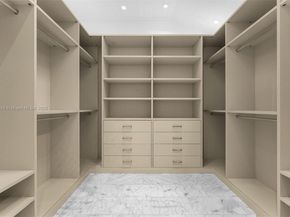 6675 Roxbury Ln, Miami Beach FL 33141