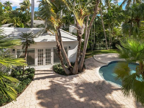 6675 Roxbury Ln, Miami Beach FL 33141