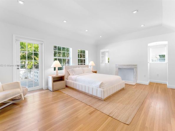 6675 Roxbury Ln, Miami Beach FL 33141