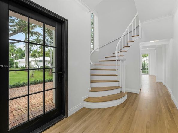 6675 Roxbury Ln, Miami Beach FL 33141