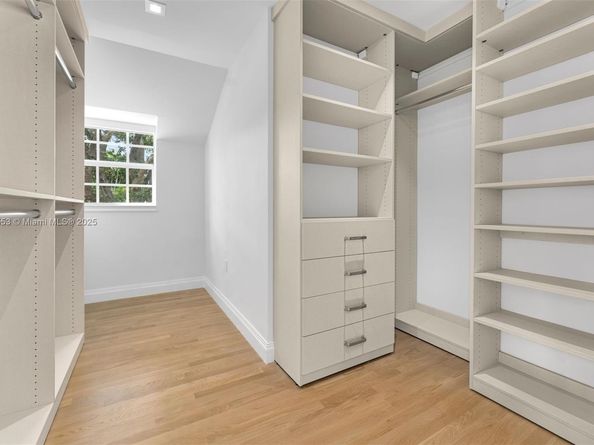 6675 Roxbury Ln, Miami Beach FL 33141