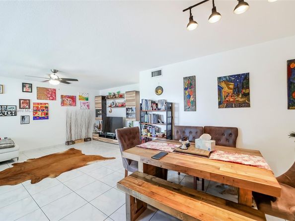 541 Blue Heron Dr 205, Hallandale Beach FL 33009