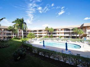541 Blue Heron Dr 205, Hallandale Beach FL 33009