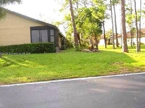 120 Roselle Ct, Royal Palm Beach FL 33411