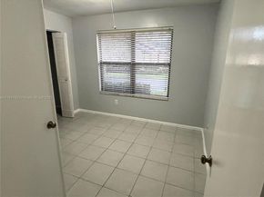 120 Roselle Ct, Royal Palm Beach FL 33411
