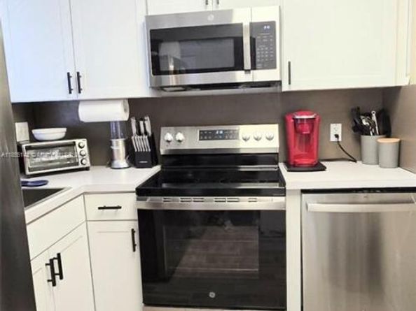 9480 Sunrise Lakes Blvd 306, Sunrise FL 33322