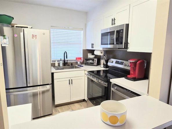 9480 Sunrise Lakes Blvd 306, Sunrise FL 33322