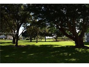 8960 S Hollybrook Blvd 109, Pembroke Pines FL 33025