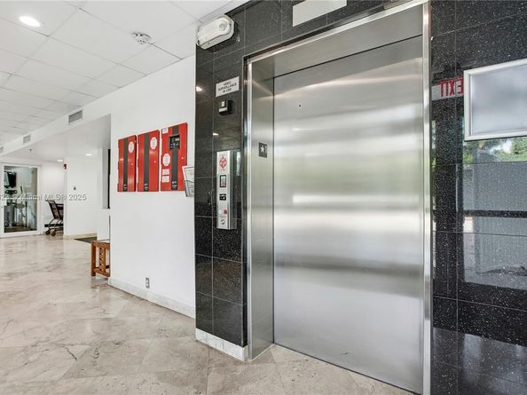 7800 Collins Ave 502, Miami Beach FL 33141