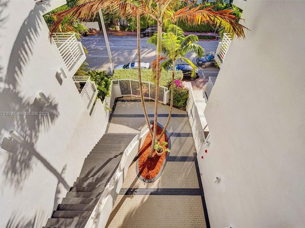 7800 Collins Ave 502, Miami Beach FL 33141