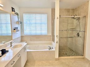 547 Cascade Falls Dr, Weston FL 33327