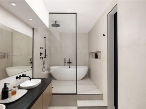 Undisclosed Address #A11971399, Miami Beach FL 33139