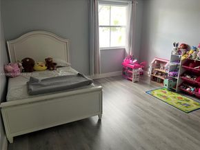 4731 Grapevine Way, Davie FL 33331