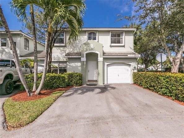4731 Grapevine Way, Davie FL 33331