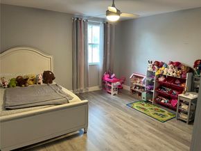 4731 Grapevine Way, Davie FL 33331