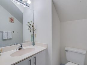 4731 Grapevine Way, Davie FL 33331