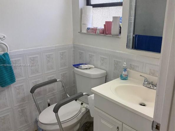 4929 SW 139th Ct, Miami FL 33175