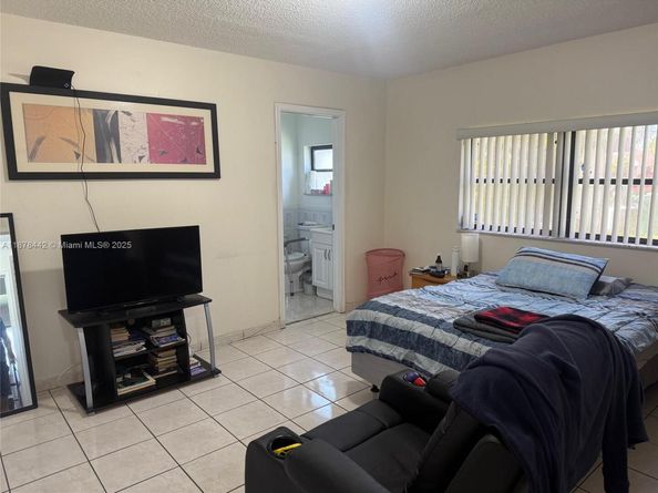 4929 SW 139th Ct, Miami FL 33175