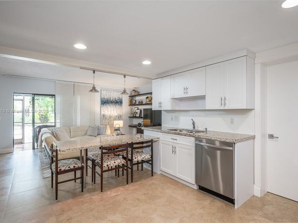 3133 Coral Hills Dr 9  (C1), Coral Springs FL 33065