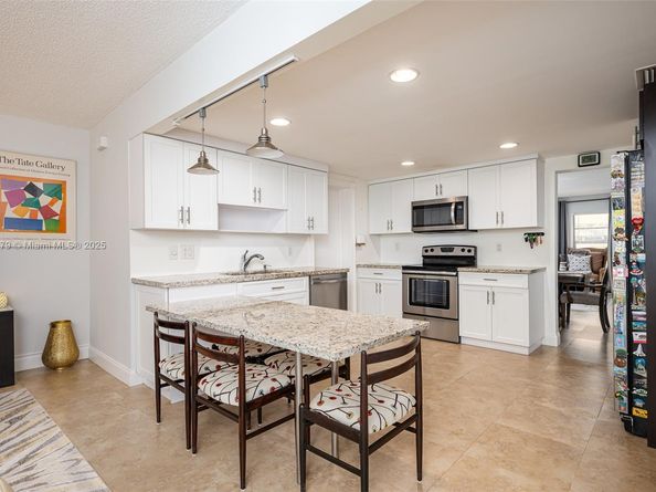 3133 Coral Hills Dr 9  (C1), Coral Springs FL 33065