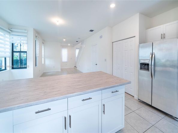 1928 SW 5th Blvd, Fort Lauderdale FL 33312