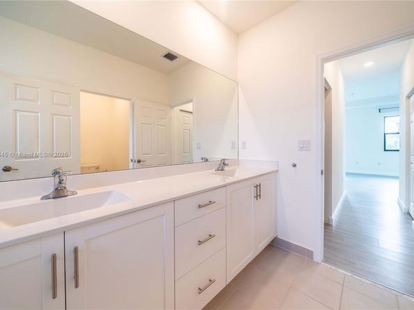 1928 SW 5th Blvd, Fort Lauderdale FL 33312