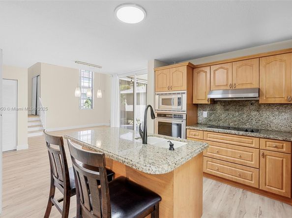 11862 NW 13th St, Pembroke Pines FL 33026