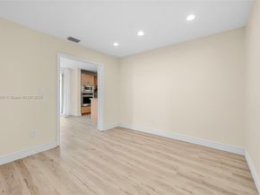 11862 NW 13th St, Pembroke Pines FL 33026