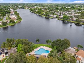 11862 NW 13th St, Pembroke Pines FL 33026