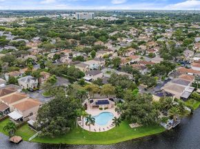 11862 NW 13th St, Pembroke Pines FL 33026