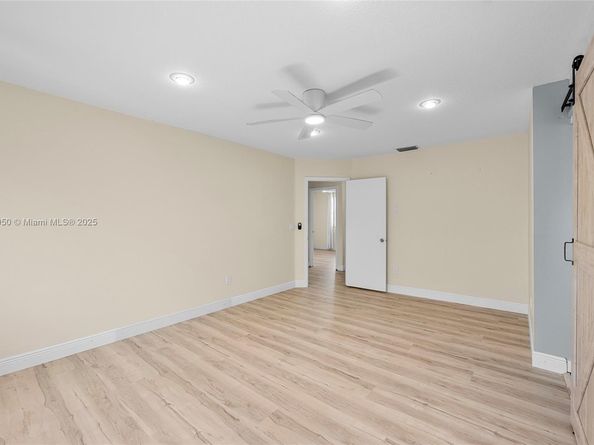 11862 NW 13th St, Pembroke Pines FL 33026