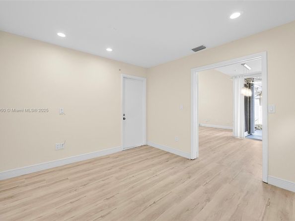 11862 NW 13th St, Pembroke Pines FL 33026