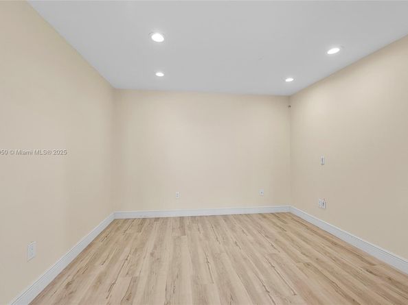 11862 NW 13th St, Pembroke Pines FL 33026