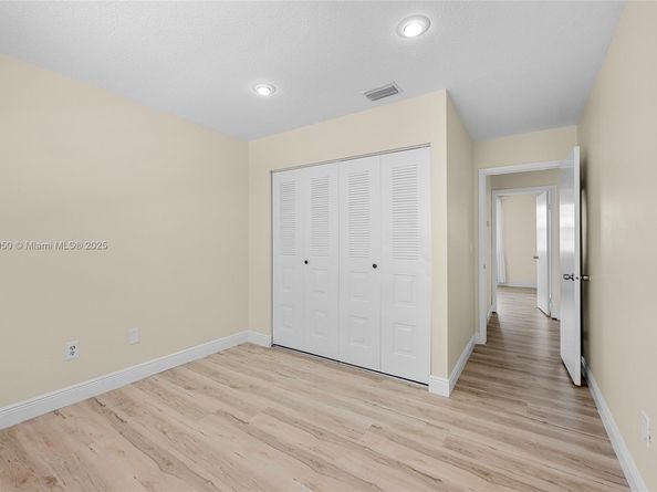 11862 NW 13th St, Pembroke Pines FL 33026