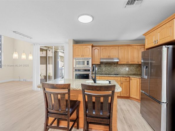 11862 NW 13th St, Pembroke Pines FL 33026